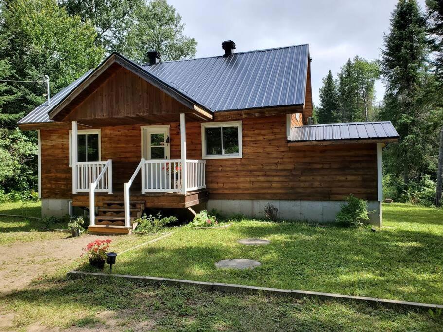 Chalet Riviere - Bord De Riviere - Romantique 圣亚历克西德蒙 外观 照片